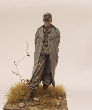 S2KF031 - German officer in motorcycle coat
